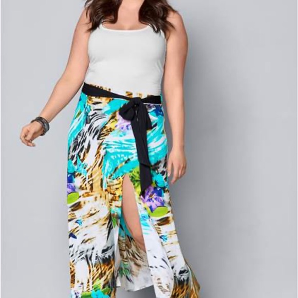 Gorgeous maxi skirt!! ❤️ 2X - Picture 8 of 8